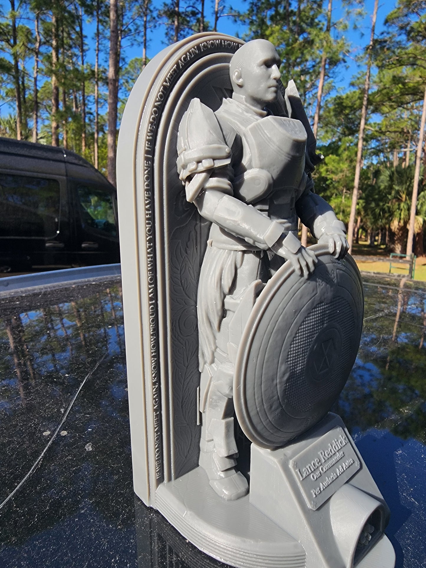 Zavala memorial statue